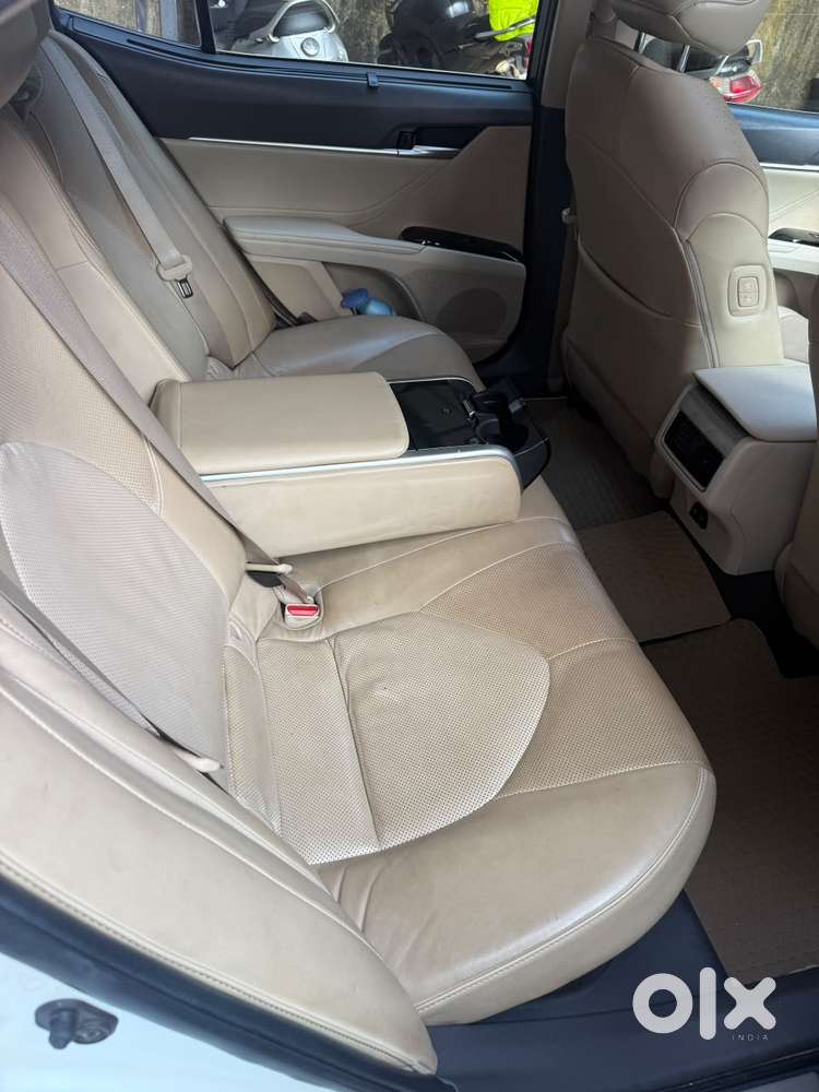 Toyota Camry Hybrid, 2019, Petrol