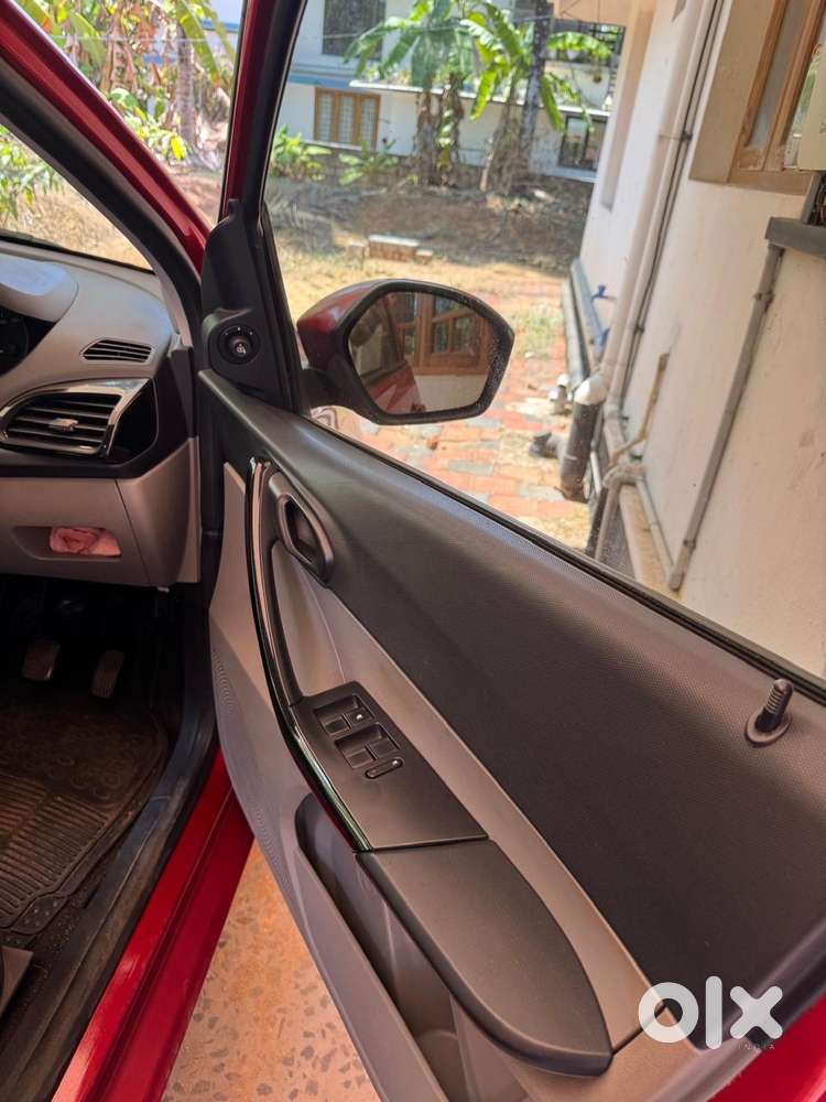 Tata Tiago Revotron Xe Xt  73k Km  Well Maintained  ₹3.50l