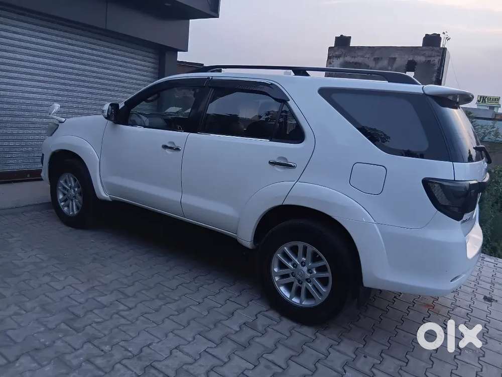 Toyota Fortuner 2012 Diesel 146000 Km Driven