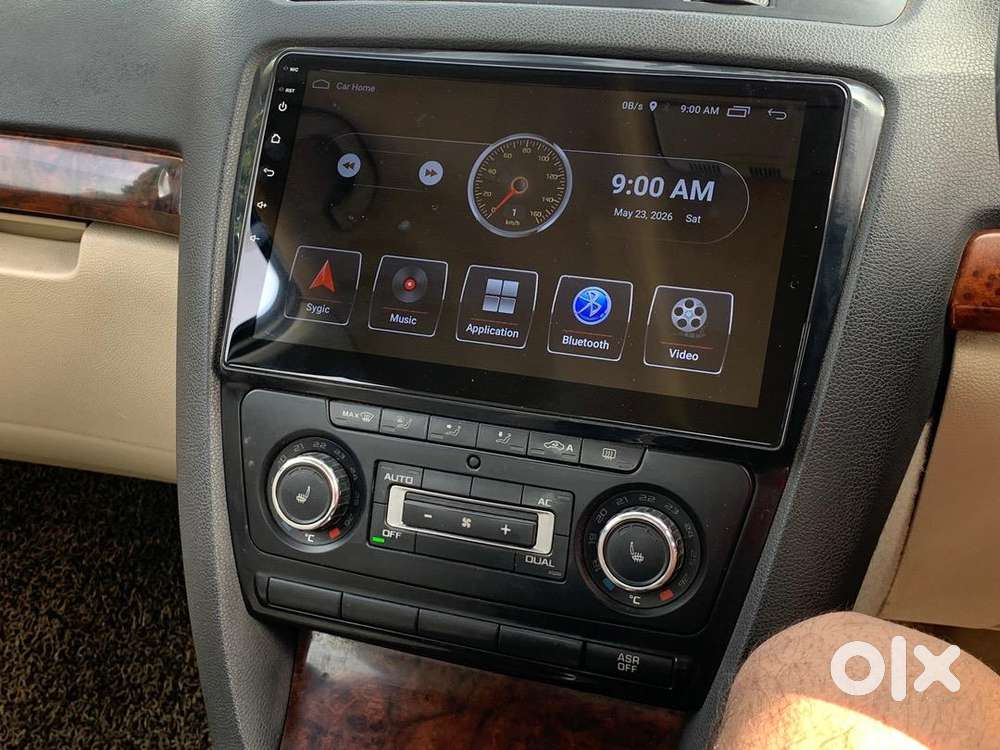 Skoda Laura 2011