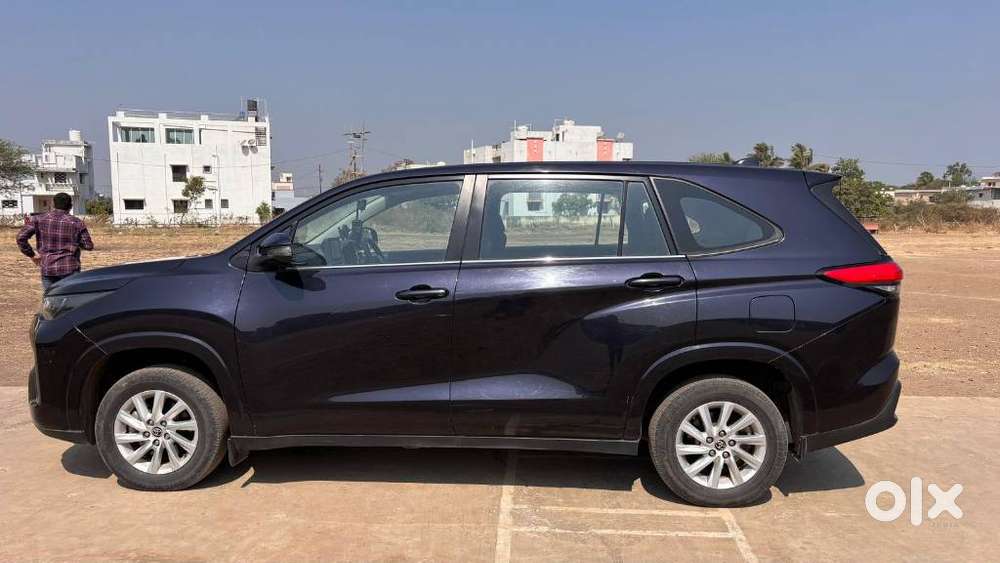 Toyota Innova Hycross, 2023, Petrol
