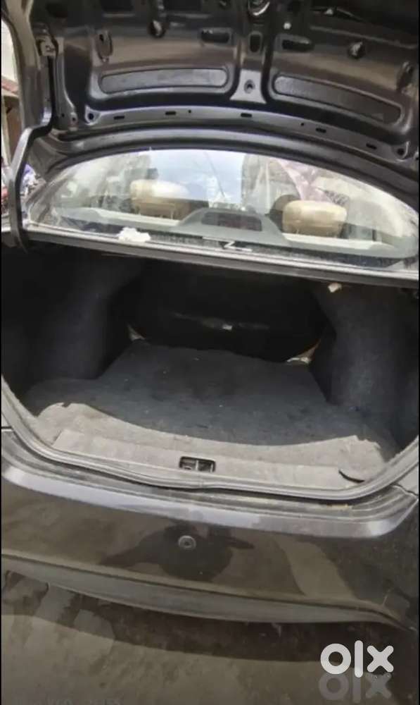 Nissan Sunny 2014 Diesel 150000 Km Driven