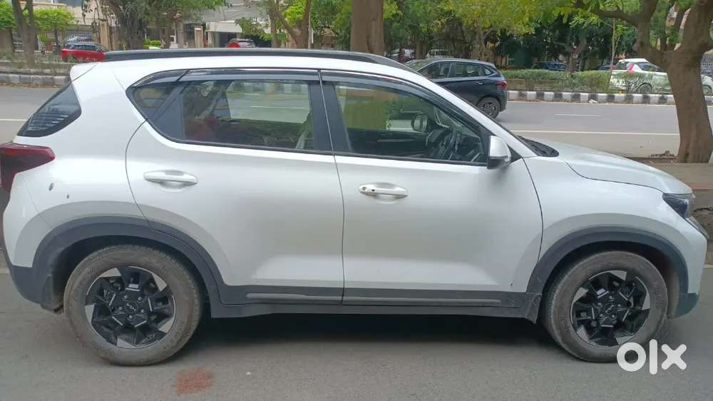 Kia Sonet 2024 Petrol Well Maintained