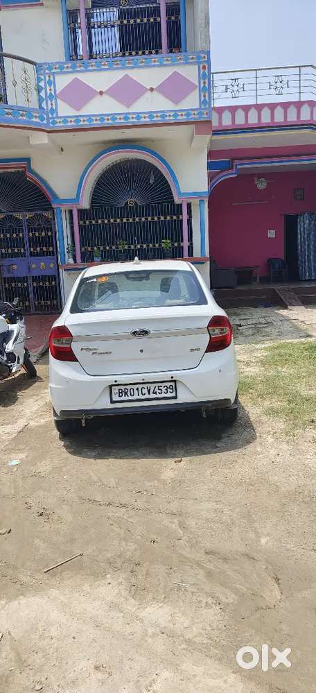 Army Person Driven Car.. Awesome Condition.