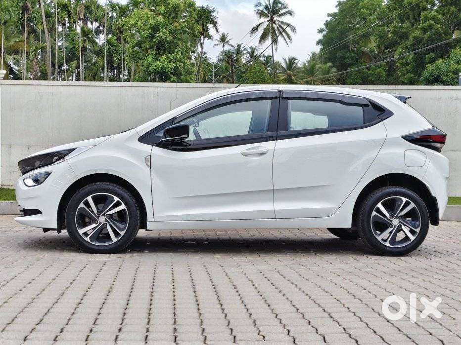 Tata Altroz 1.5 Xz Plus Diesel, 2023, Diesel