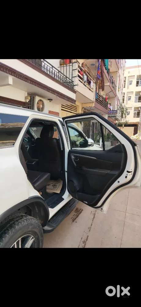 Toyota Fortuner Diesel Manual 2017 With Service Record, Price Is Negot