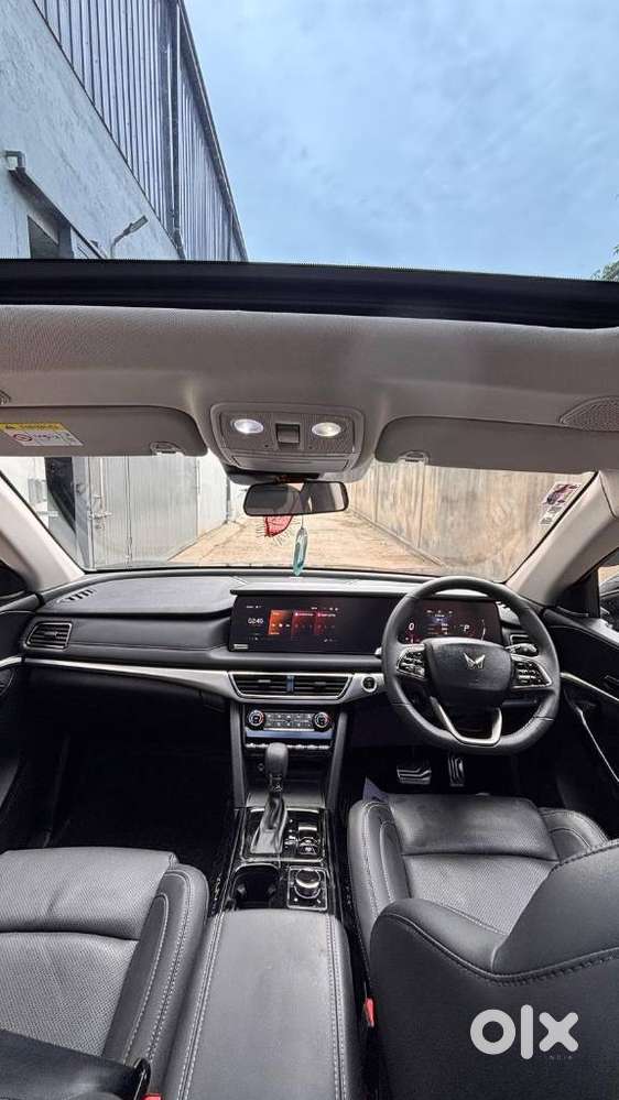 Mahindra Xuv700, 2025, Petrol