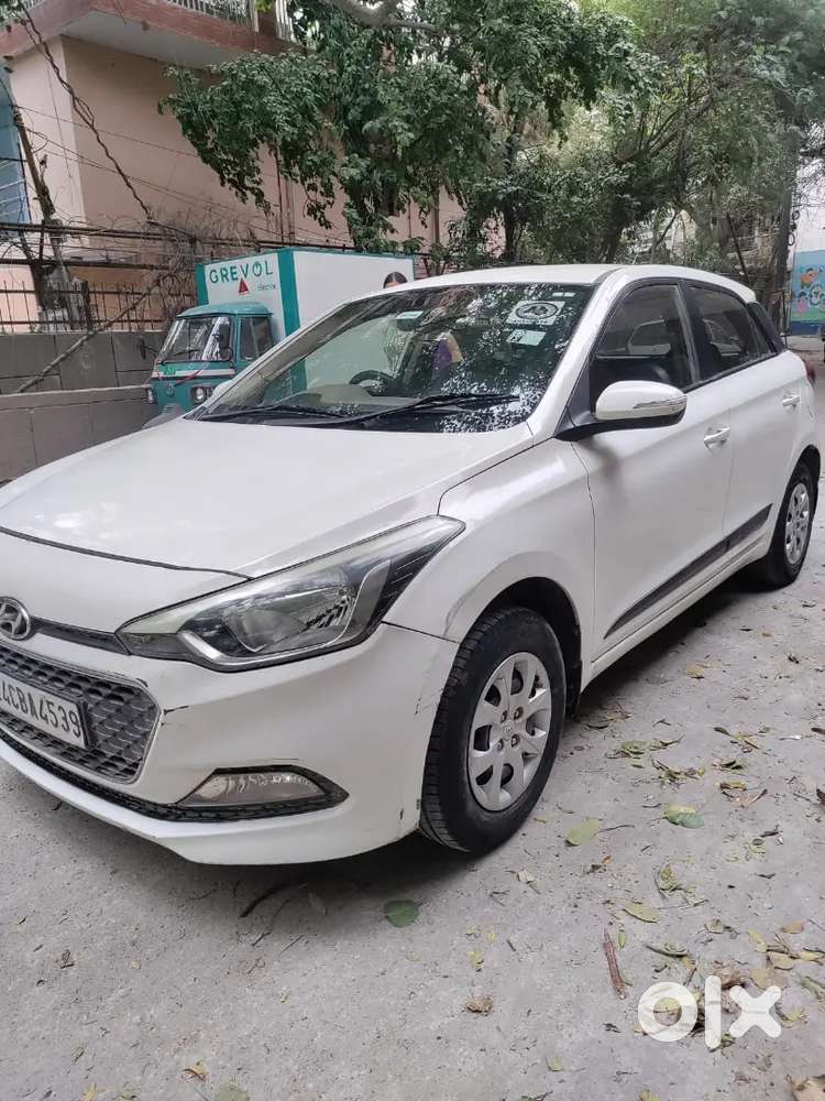 Hyundai I20 2015 Cng & Hybrids 61000 Km Driven