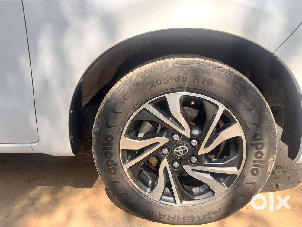 Toyota Innova Crysta 2023 Diesel 60000 Km Driven