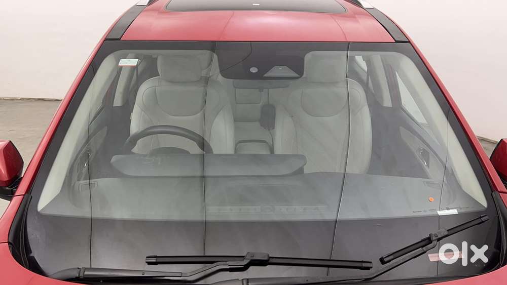 Mahindra Xuv700 2.0 Ax 7 Petrol At Luxury Pack Str, 2021, Petrol