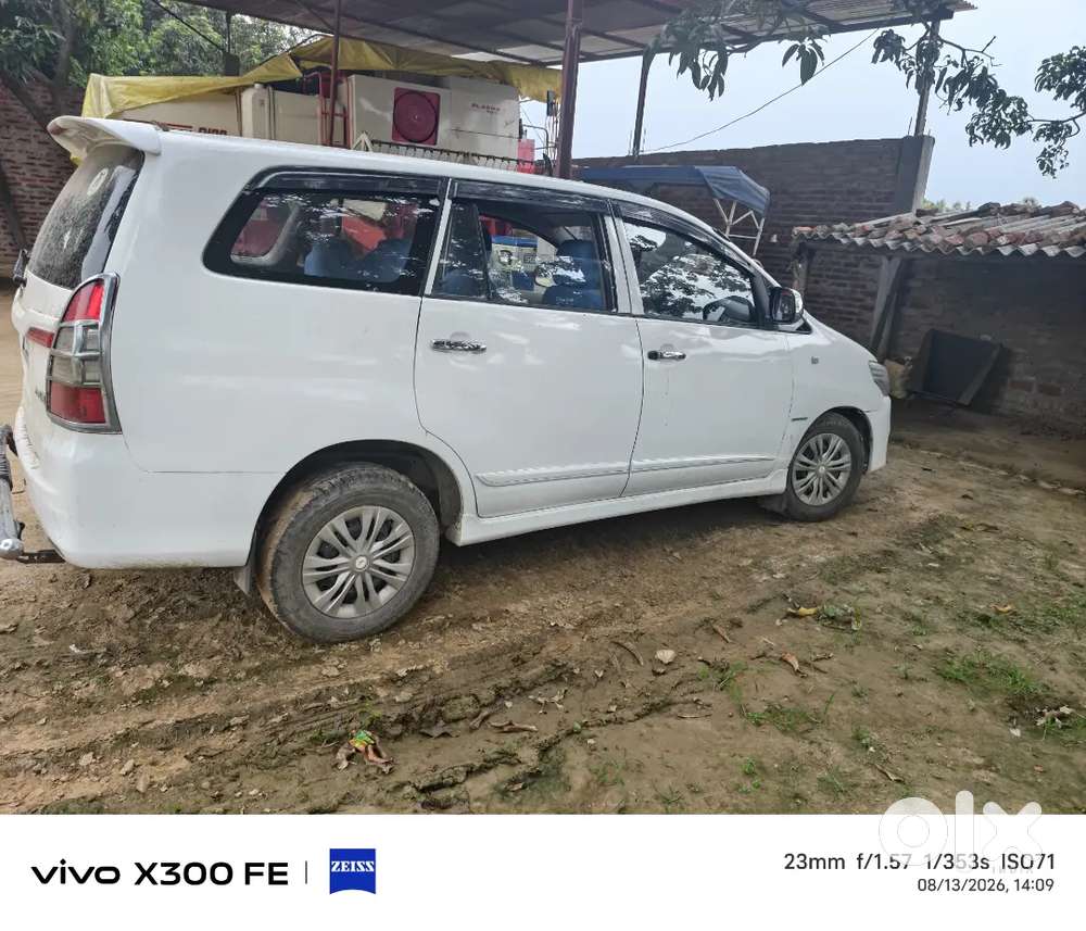 Toyota Innova 2.5 G 2014