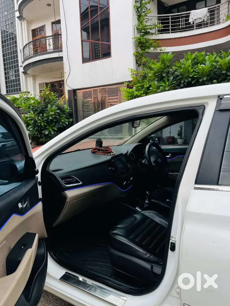 Hyundai Verna 2023 Petrol 69000 Km Driven