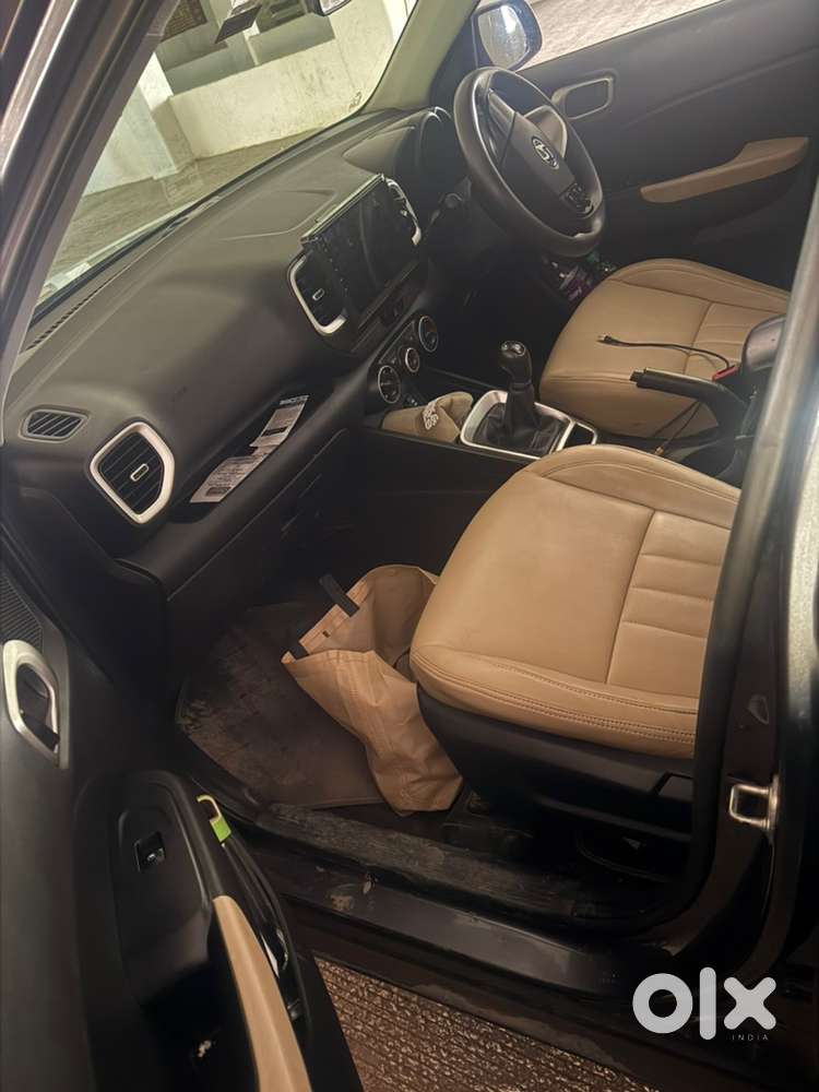 Hyundai Venue Petrol Manual 2020
