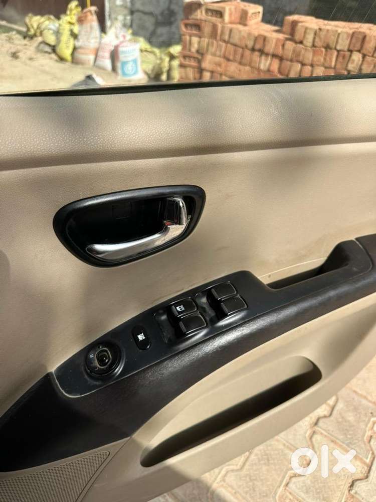 Hyundai I10 2012 Cng & Hybrids 88000 Km Driven