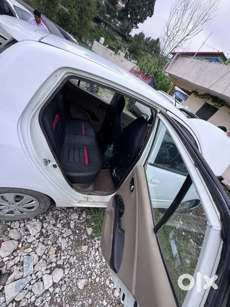 Hyundai I10 2012 Petrol 124000 Km Driven