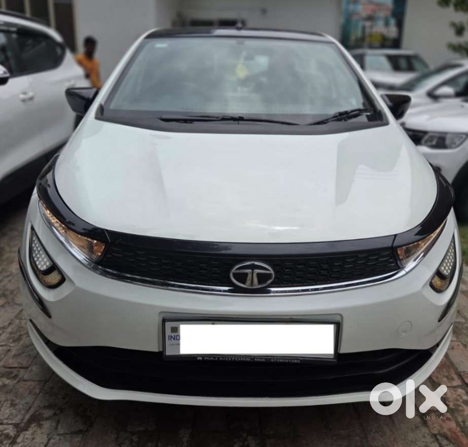 Tata Altroz 1.2 Xm Plus, 2022, Petrol