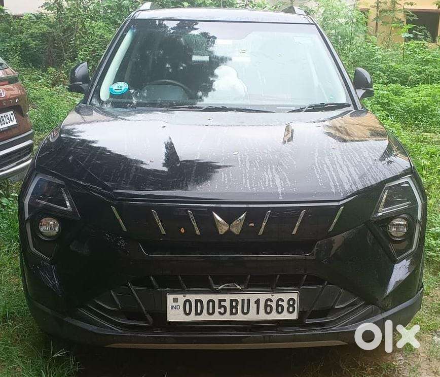 Mahindra Xuv 3xo Ax5 Pm Mt, 2024, Petrol