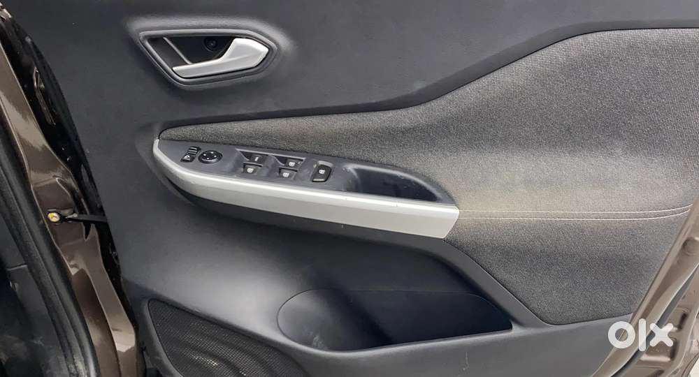 Nissan Magnite 1.0 Xv Premium Turbo Cvt, 2021, Petrol