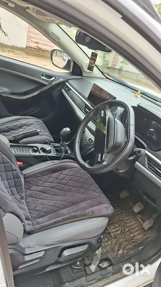 Tata Nexon Fearless Purple 2025