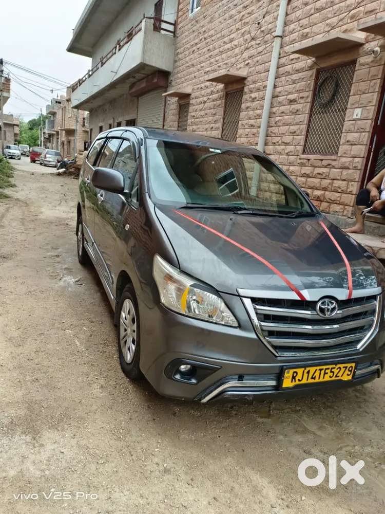 Toyota Innova Diesel Manual 2015 Variant