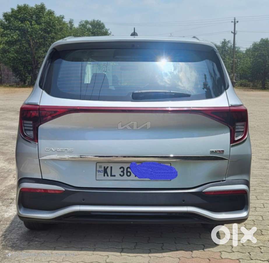 Kia Carens, 2022, Petrol