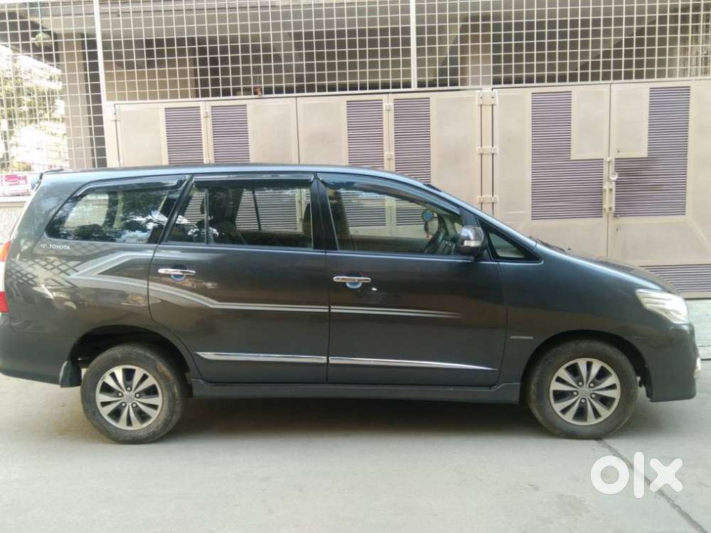 Toyota Innova [ ] 2.5 V Diesel 7 Str, 2015, Diesel