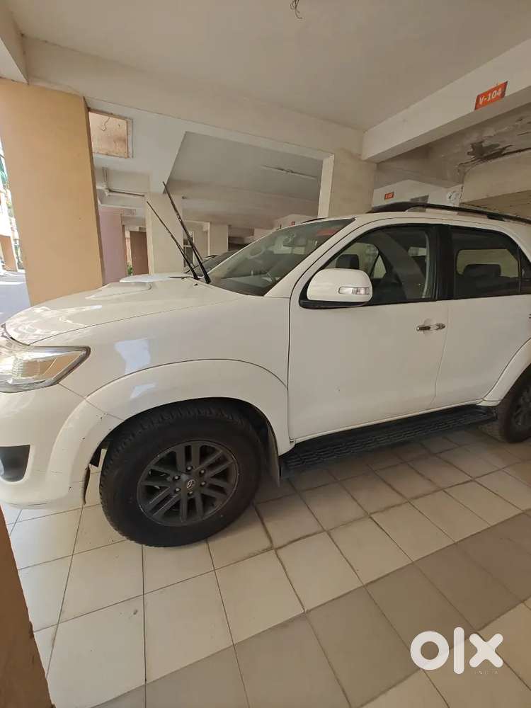 Toyota Fortuner 4*4 At 2015 Diesel Well Maintained With Company Record