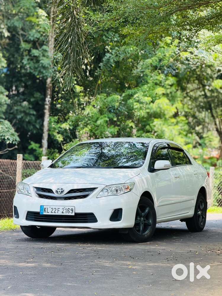 Toyota Corolla Altis 2013 Diesel 85000 Km Driven