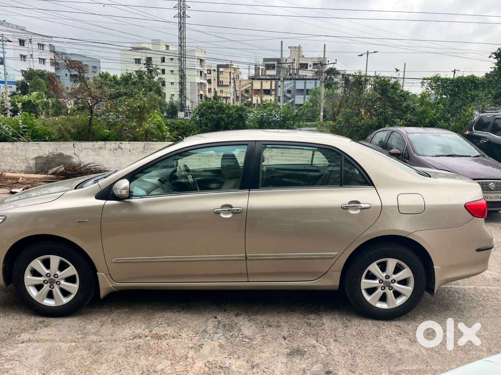 Toyota Corolla Altis 2010 Petrol