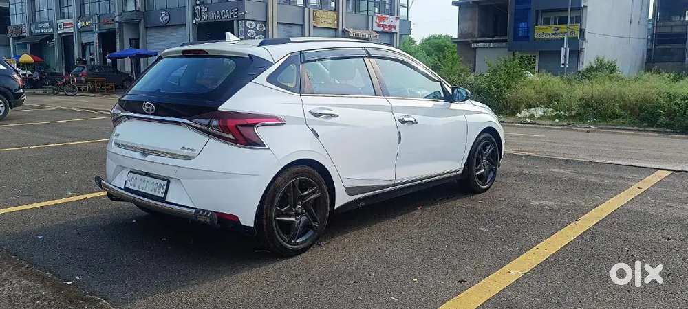 Gaadi Acchi Hai