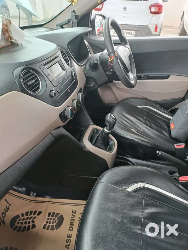 Hyundai Grandi10 2015