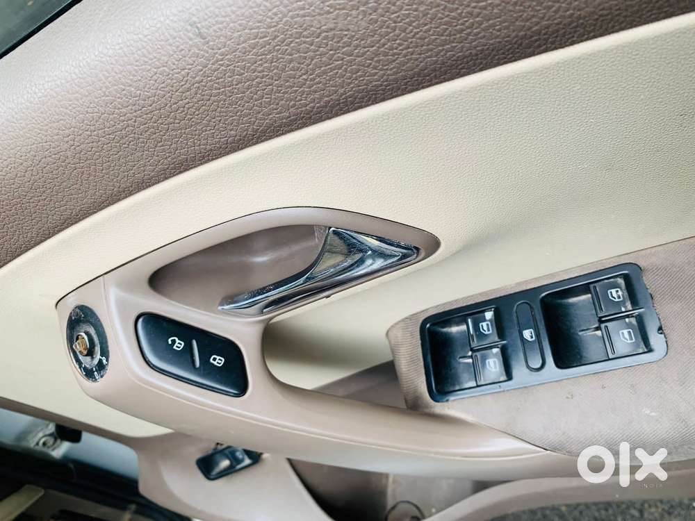 Skoda Rapid Elegance 1.6 Tdi Cr Manual, 2013, Diesel