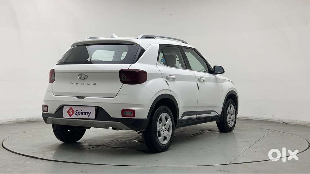 Hyundai Venue 1.2 S Plus, 2022, Petrol