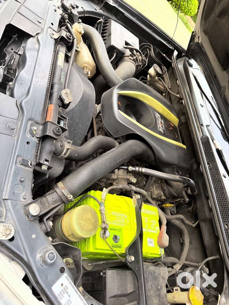 2019 Isuzu D-max V-cross 4x4  68,500 Km  Single Owner