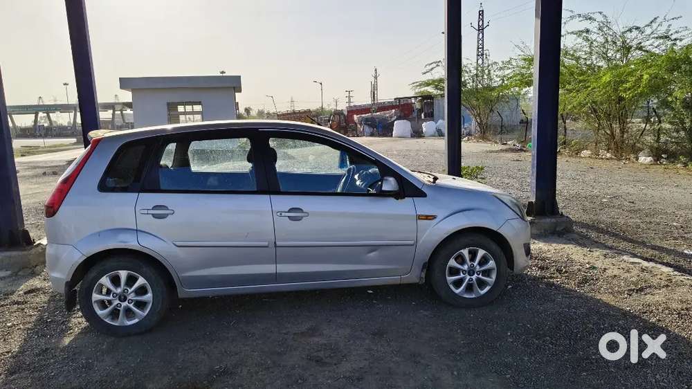 Ford Figo 2012 Cng & Patrol 120000 Km Driven