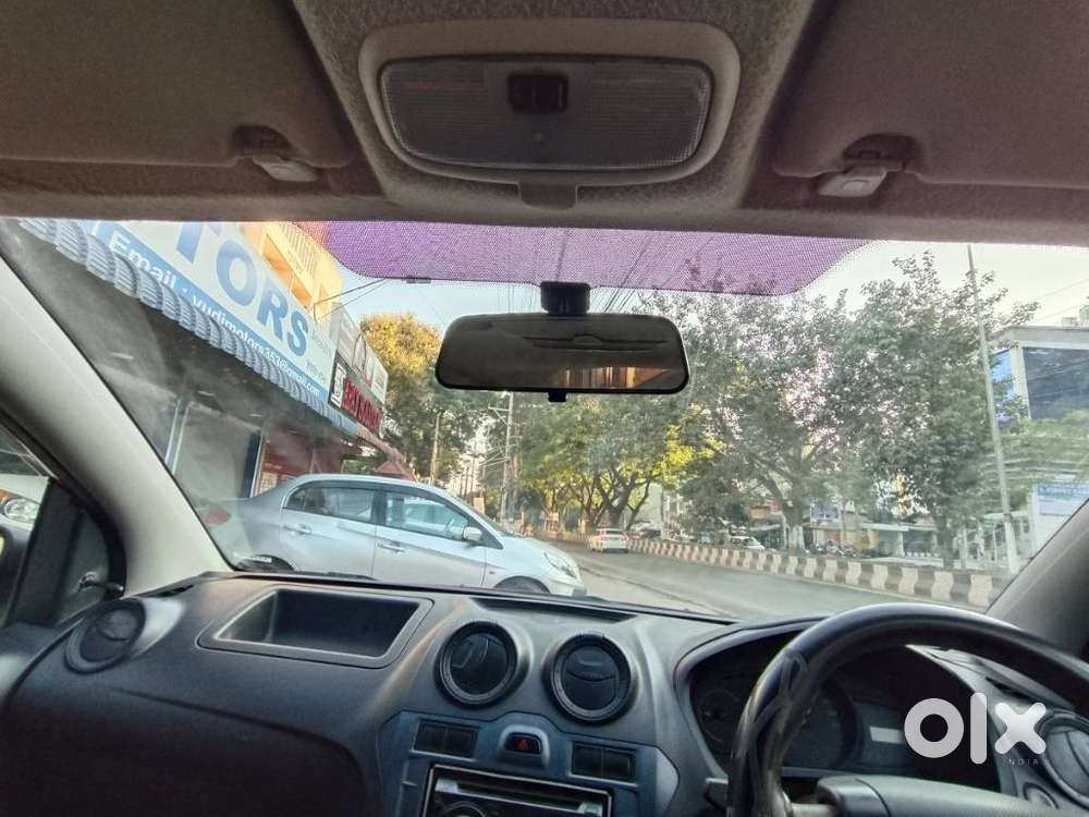 Ford Figo, 2015, Petrol