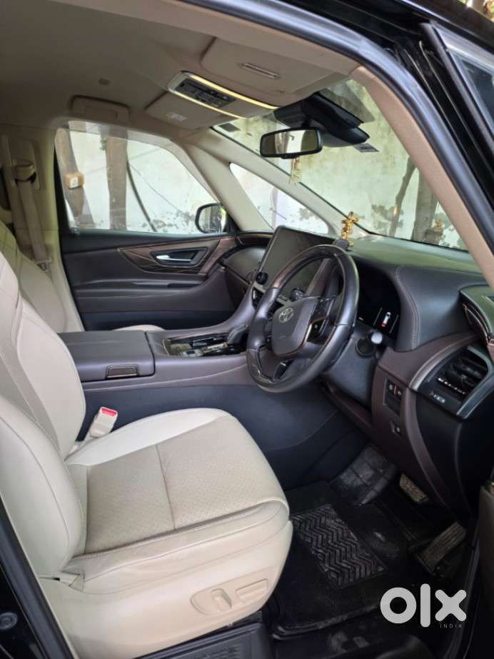 Toyota Vellfire Vip – Executive Lounge, 2024, Electric