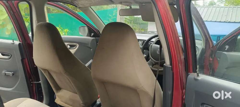 ഗവണ്മെന്റ് സ്കൂൾ ടീച്ചർ കാർ,