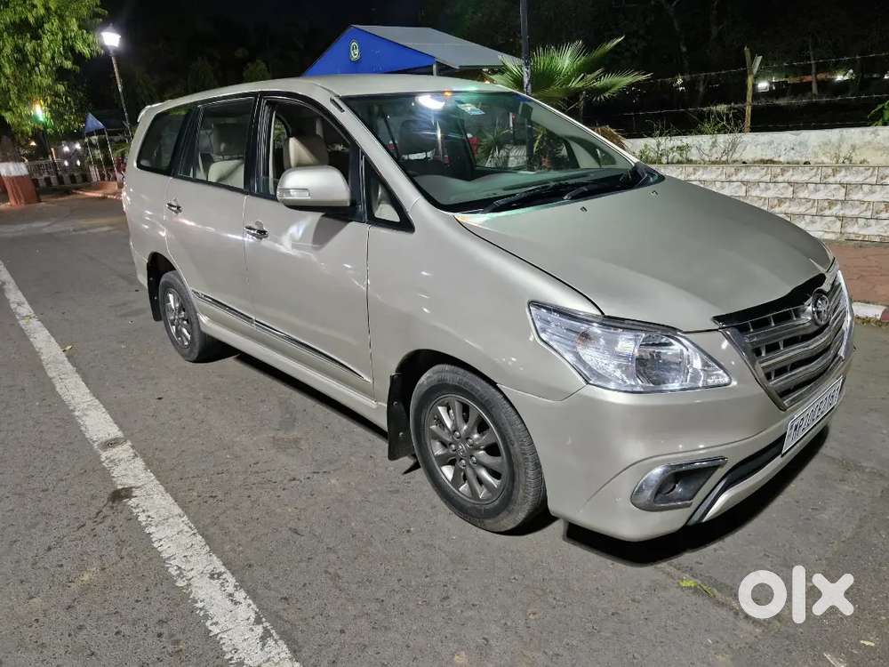 Toyota Innova 2014 Diesel 105000 Km Driven
