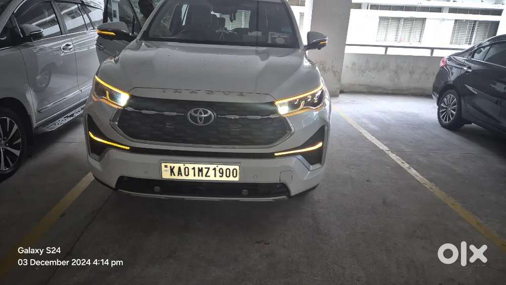 Toyota Innova Hycross 2023 Hybrid
