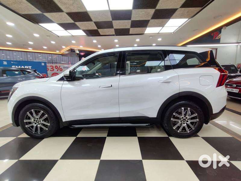 Mahindra Xuv700 2.0 Ax 7 Petrol At Luxury Pack Str, 2022, Petrol