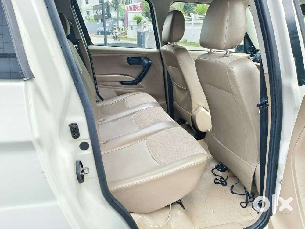 Mahindra Tuv 300 T6, 2016, Diesel