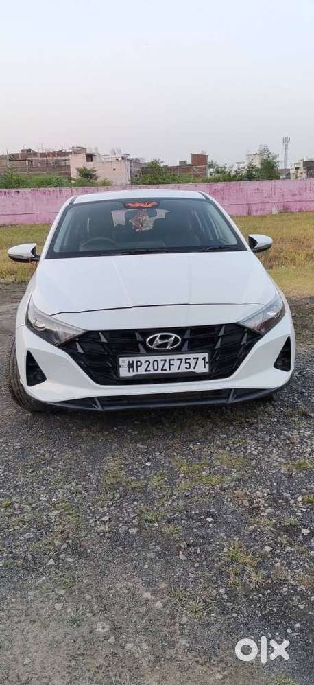 Hyundai I20 Asta 1.2 Mt Dual Tone, 2023, Petrol