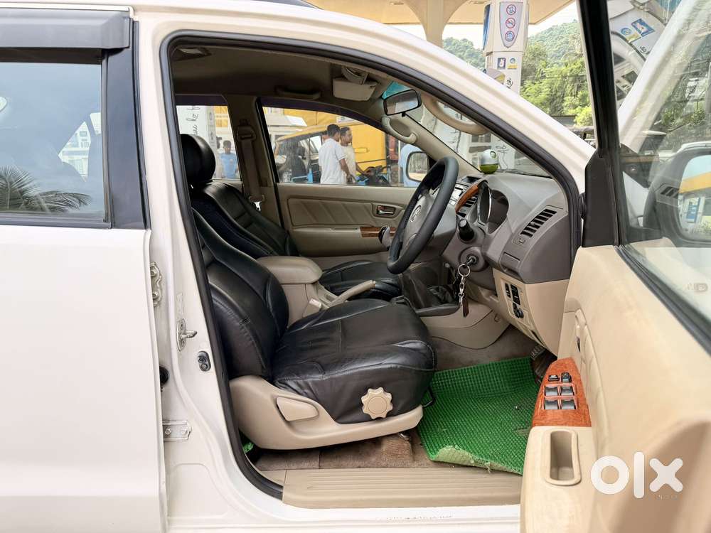 Toyota Fortuner 3.0 4x4 Manual, 2010, Diesel