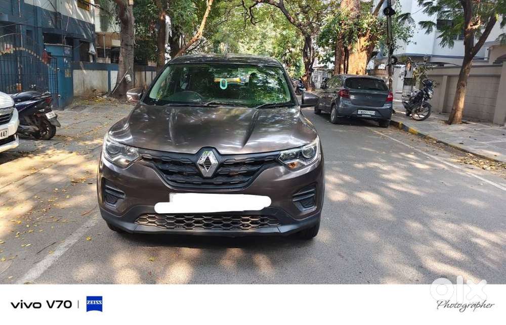 Renault Triber Rxt, 2022, Petrol