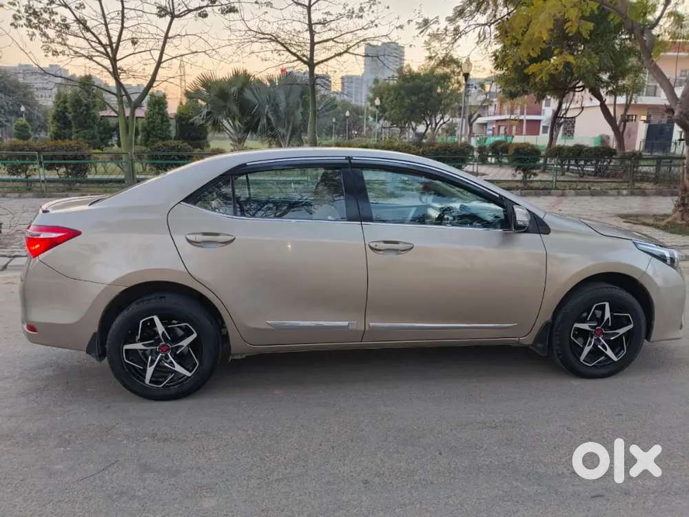 Toyota Corolla Altis 2015