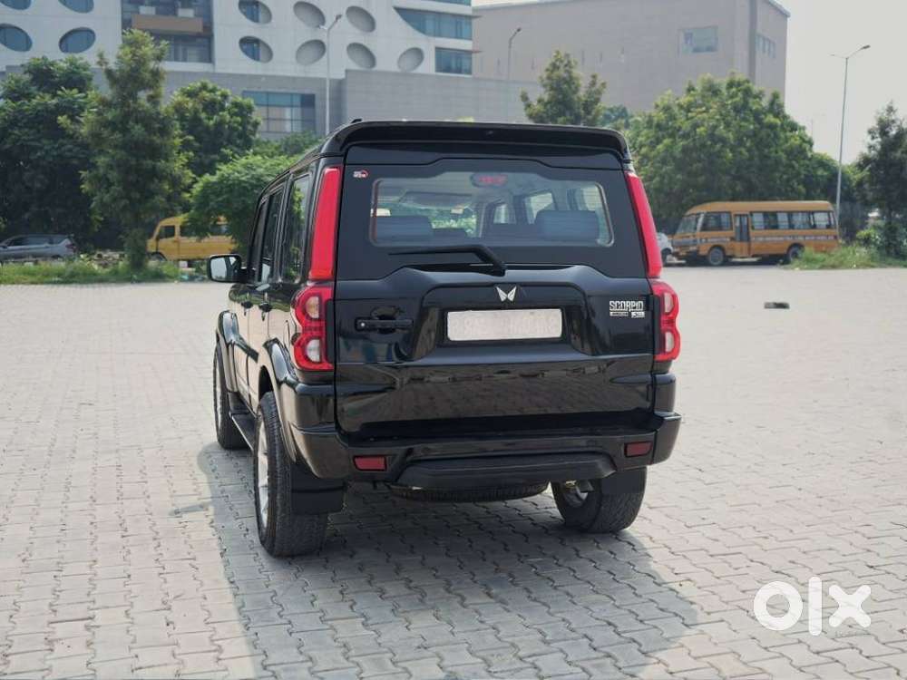 Mahindra Scorpio Classic 2.2 S 11 Mt 7 Str, 2024, Diesel