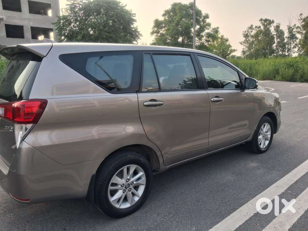 Toyota Innova Crysta 2.8 Gx At, 2016, Diesel
