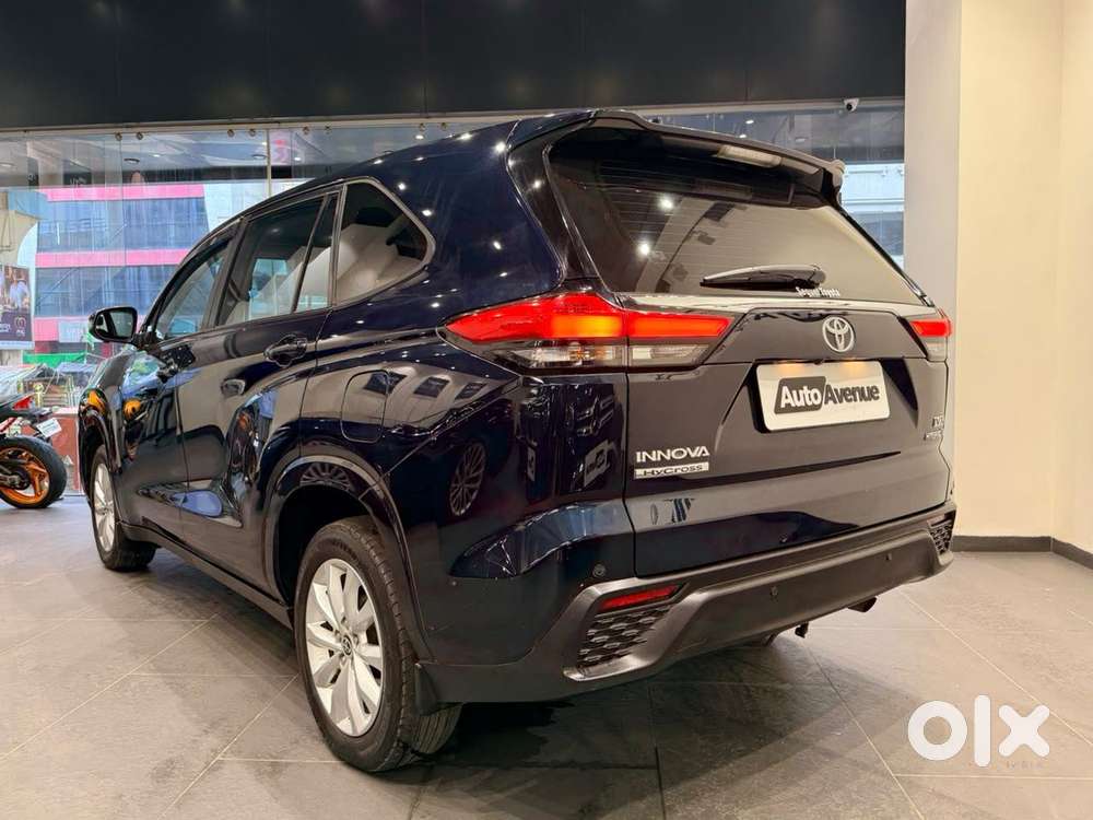 Toyota Innova Hycross 2.0 Vx Hybrid 7 Str, 2023, Petrol