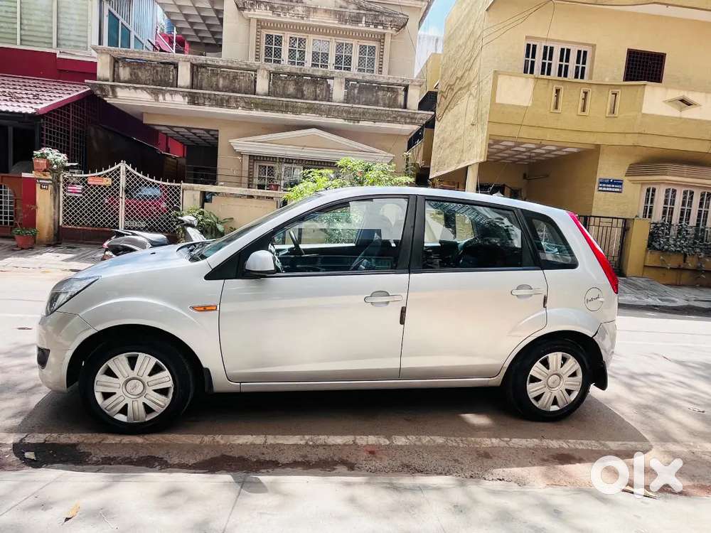 Ford Figo Petrol Manual 2011 Titanium
